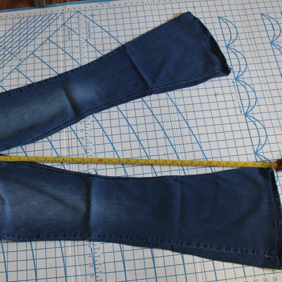 Star Wars Her Universe Han Solo Millenium Falcon Flare Retro Jeans, Jr. 5 - Picture 10 of 11